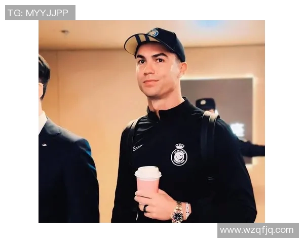 C罗酒店揭秘足球明星背后的奢华生活与独特魅力