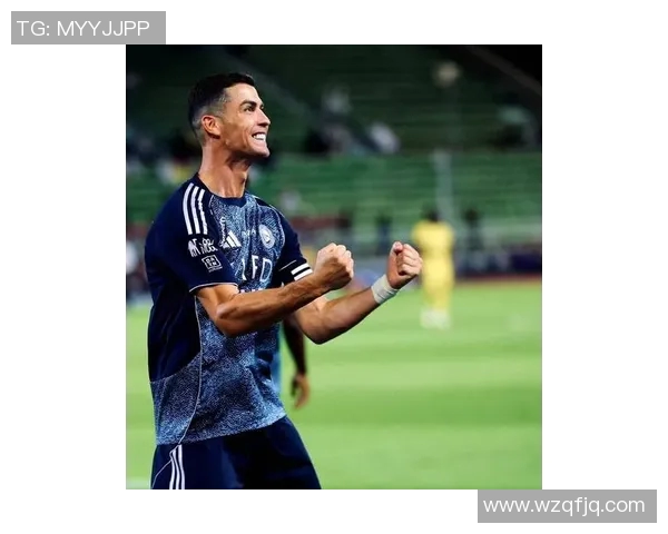 C罗最新动态揭秘足球明星在赛场外的生活与未来计划