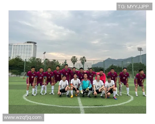 欧洲足球明星队队服设计理念与风格解析展现足球文化的魅力与时尚 欧洲足球明星队队服设计理念与风格解析展现足球文化的魅力与时尚